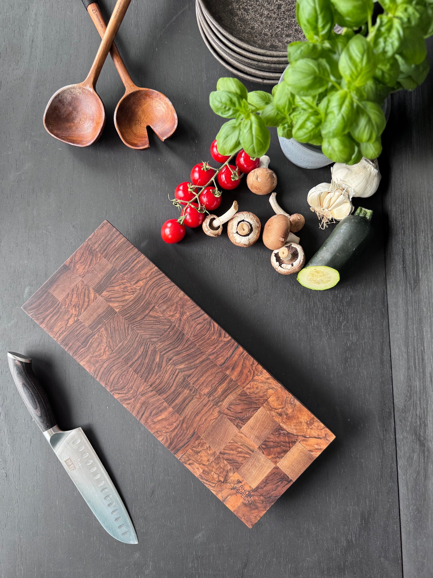 Edelholzbrett Walnuss – handgemacht im Rhöner Stil (41x16)