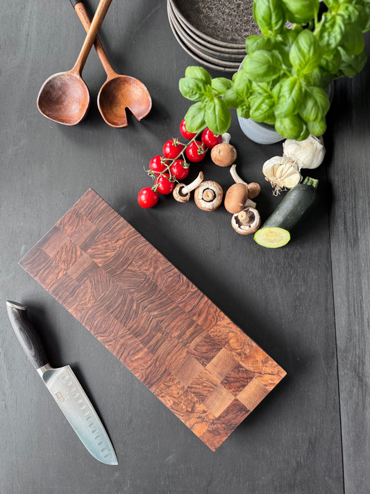 Edelholzbrett Walnuss – handgemacht im Rhöner Stil (41x16)