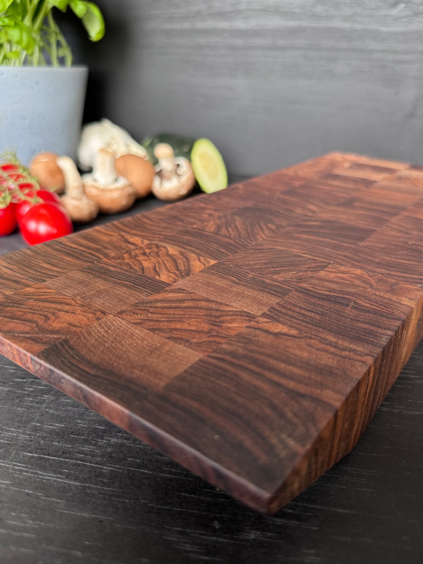 Edelholzbrett Walnuss – handgemacht im Rhöner Stil (41x16)