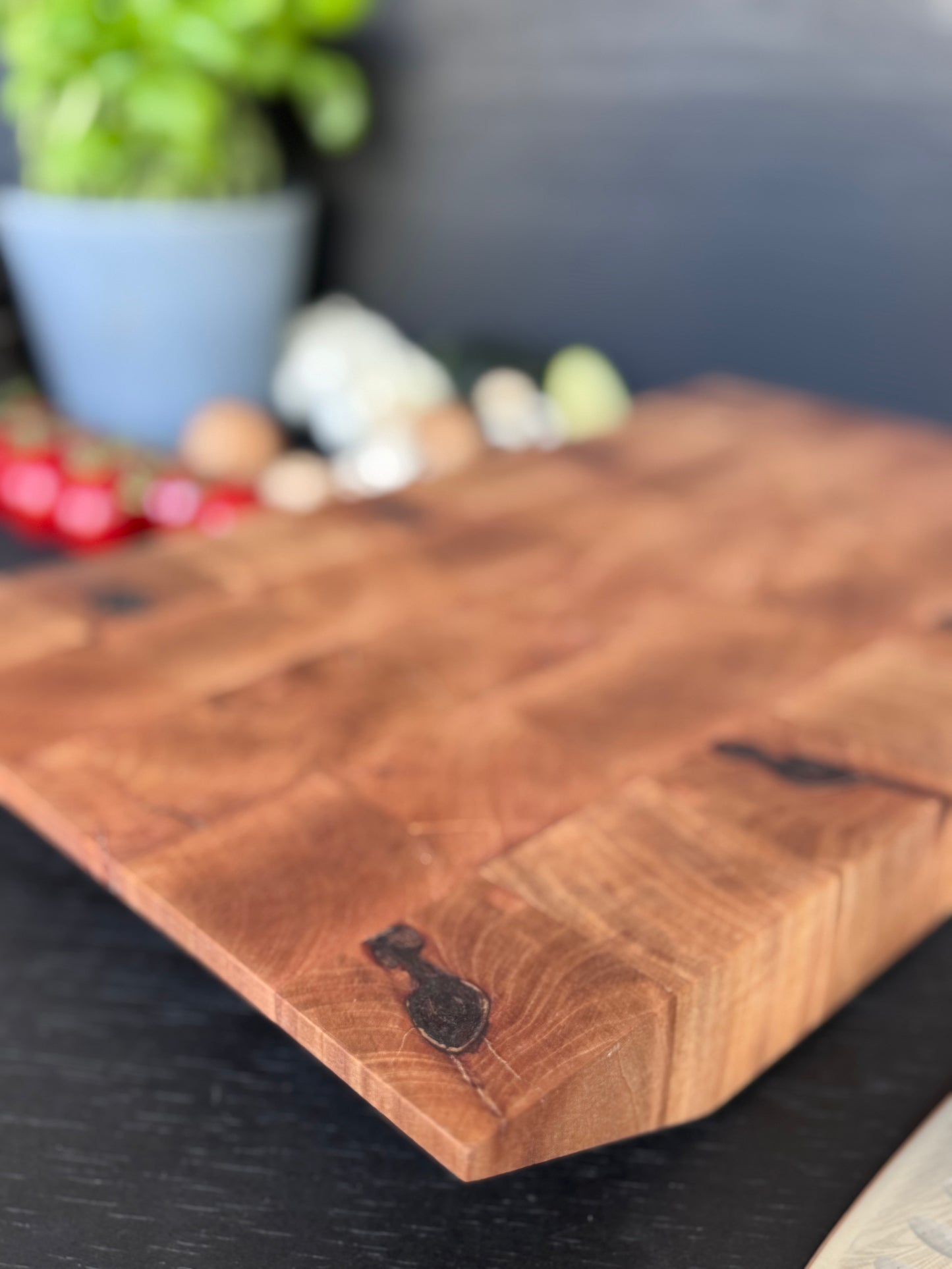 „Birnenkraft“ – Massives Hirnholzbrett Birne (24x39)