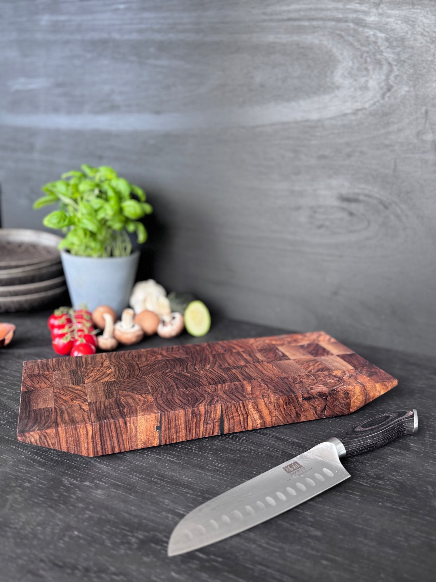 Edelholzbrett Walnuss – handgemacht im Rhöner Stil (41x16)