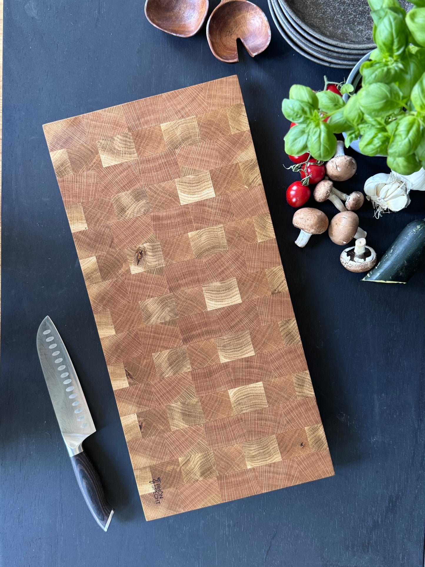 „Wucht & Würde“ – Großes Hirnholzbrett aus 2 Eichen (56x27)