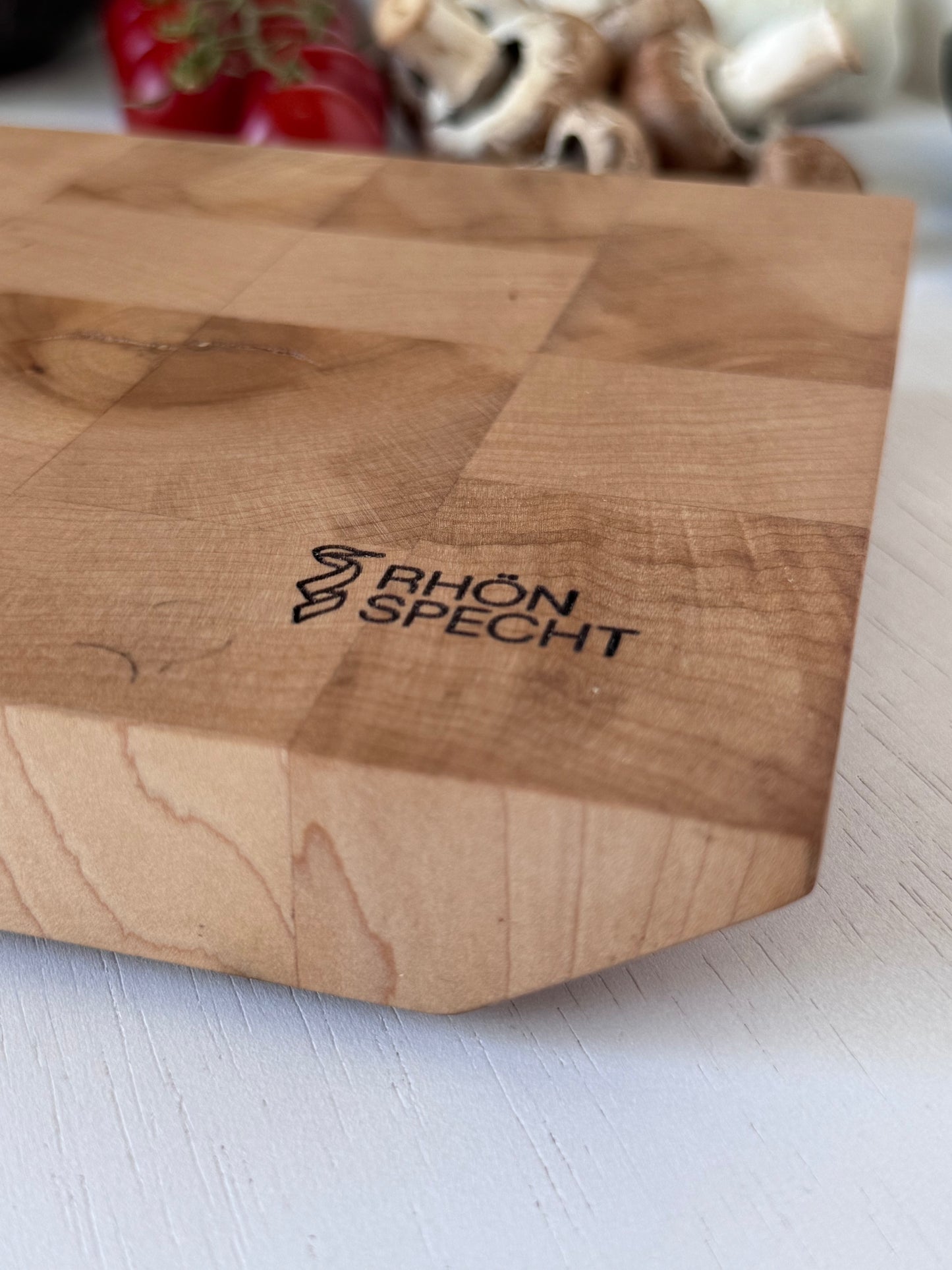 „Rhöner Früchten“ – Hirnholzbrettchen Birne (27,5x17,5)