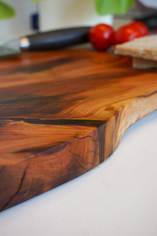 Servierbrett Rhöner Pflaume – Ein Unikat